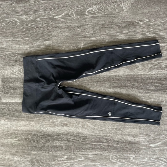ALO Yoga Black White Seam Leggings - Picture 4 of 8